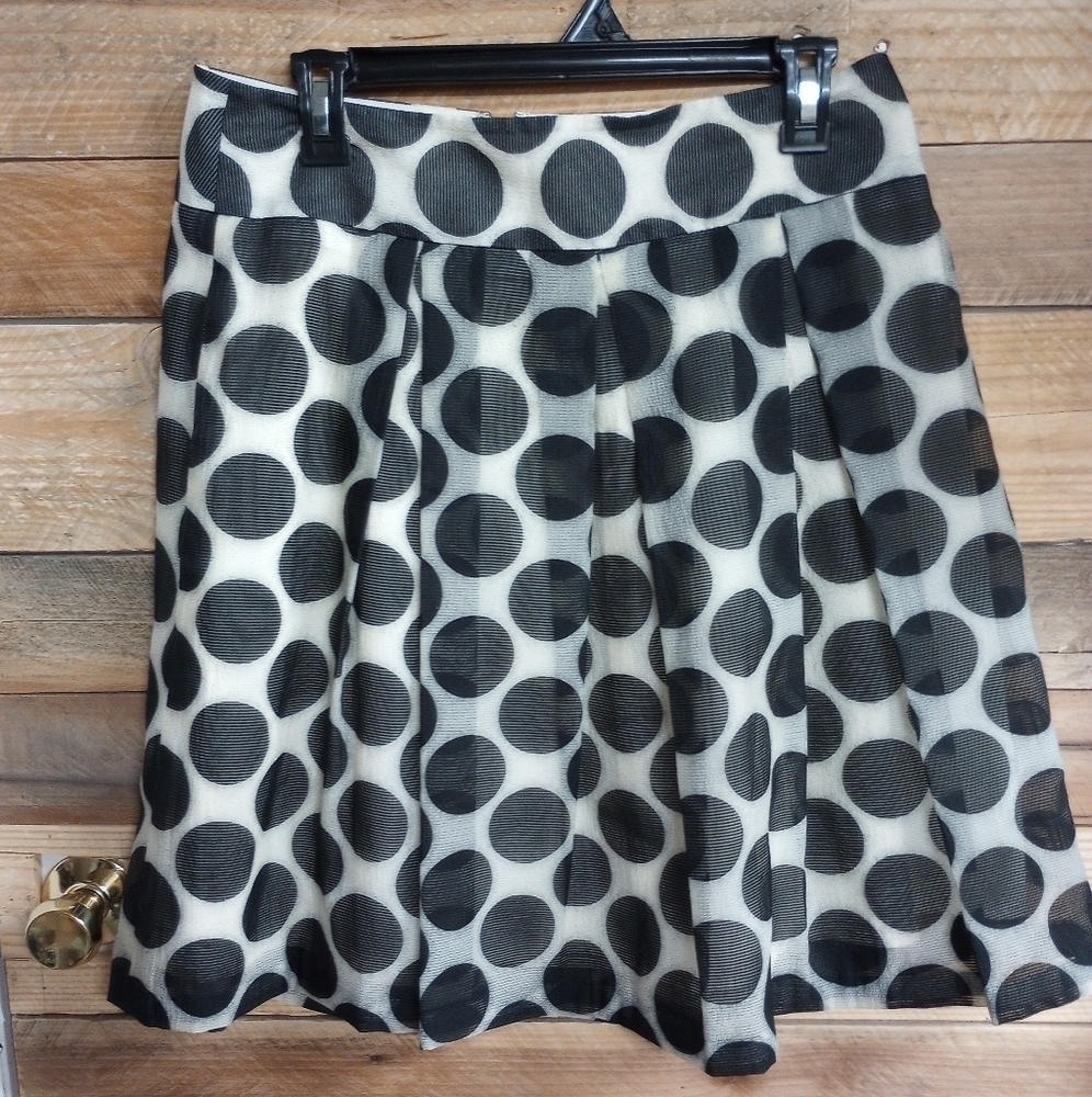 The Limited A-line Polka Dot Pleated Lined Back Zipper Size Medium.